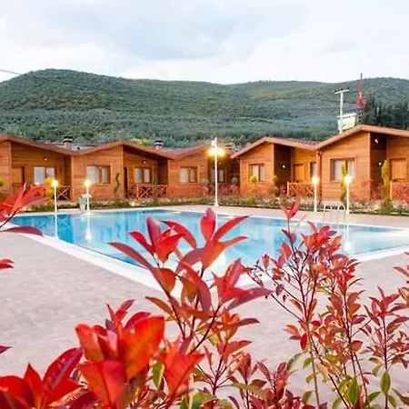 Askania Hotel 2*